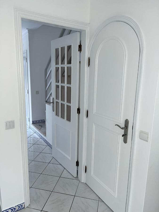 Relaxing 2 Bedroom House 5 Minutes Away From Vilamoura Marina Куартейра Екстериор снимка